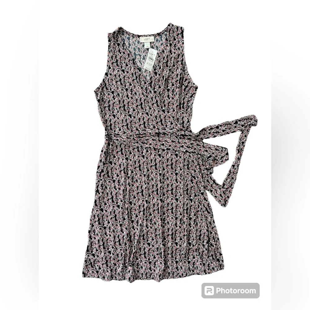 NWT LOFT faux wrap dress with tie waist…floral pattern navy/pink/white XS